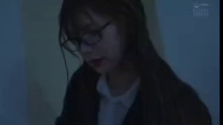 女主播级漂亮2字OL 真 清纯系港区妹子是喜欢肉棒的痴女婊子 亲吻到无套插入